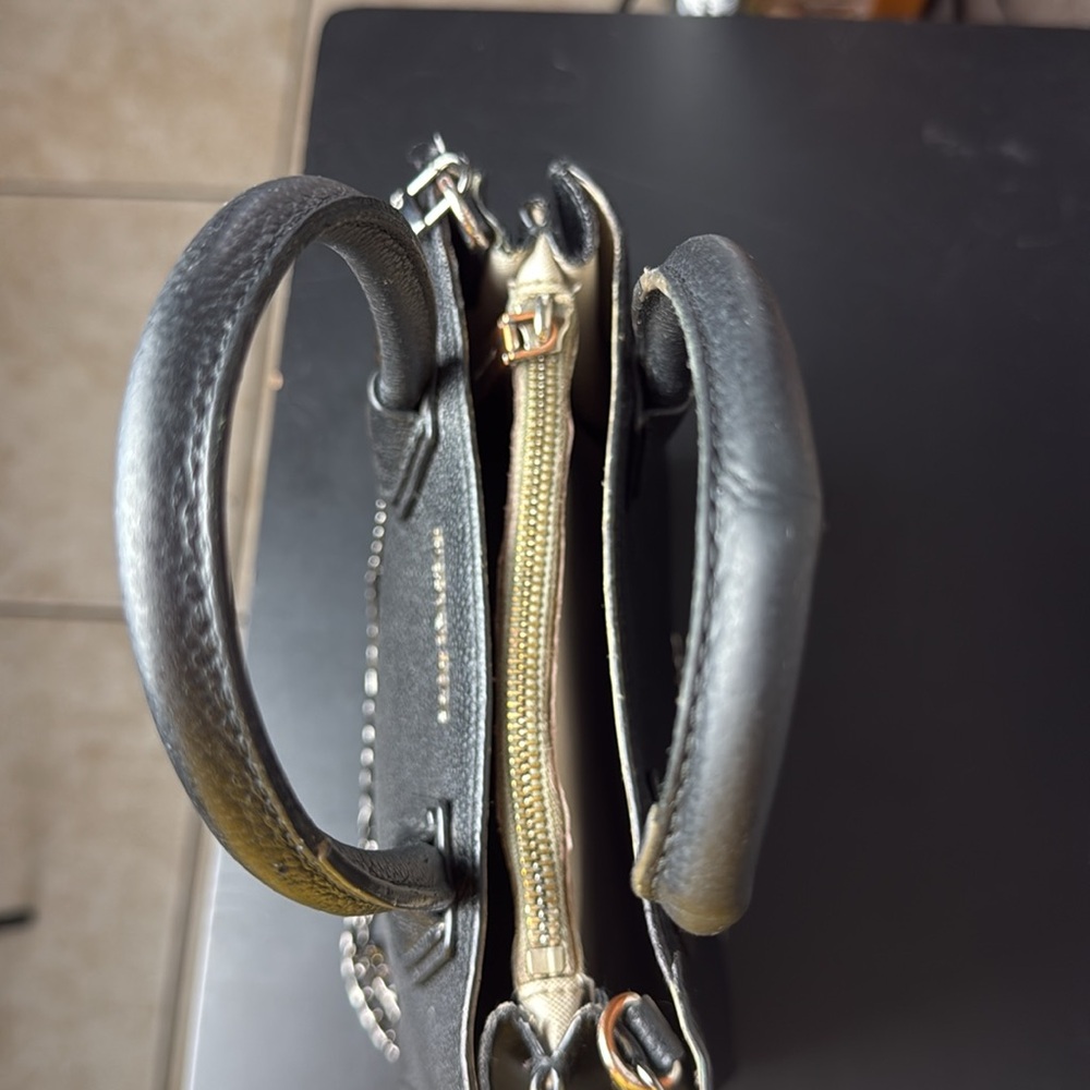 MICHAEL MICHAEL KORS
Extra-Small Leather Crossbody Bag - Picture 11 of 12